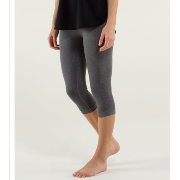 LULULEMON In The Flow Crop II Heathered Soot Light Leggings Size 6 - Picture 2 of 15